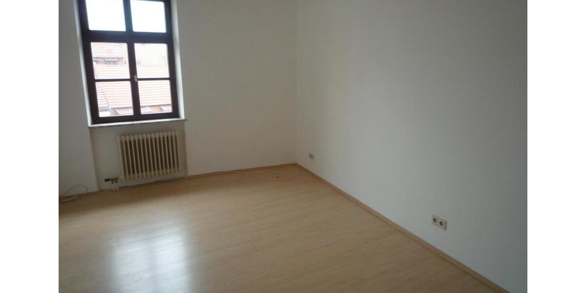 Etagenwohnung Schweinfurt Gartenstadt - 2 Zimmer, 68 m&sup2;, 160.000&euro; | Angebot:25995711