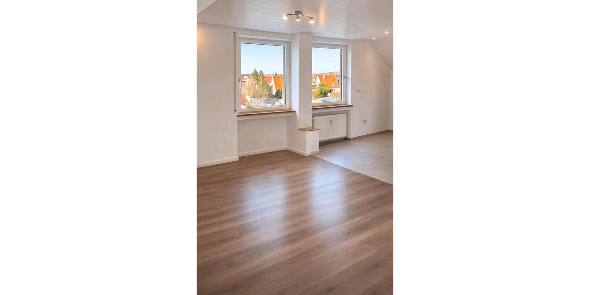 Dachgeschoßwohnung Volkach - 3 Zimmer, 68 m&sup2;, 750&euro; | Angebot:25860477