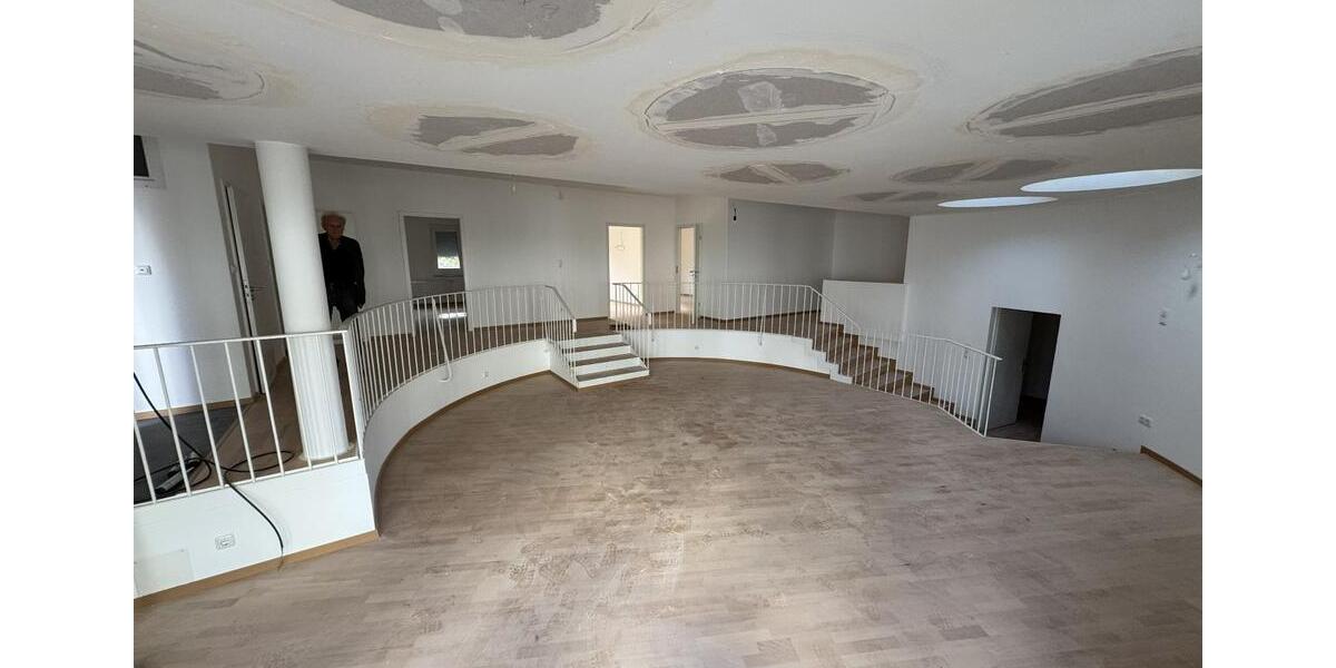 Etagenwohnung Schweinfurt Gartenstadt - 4 Zimmer, 155 m&sup2;, 1.550&euro; | Angebot:25251372