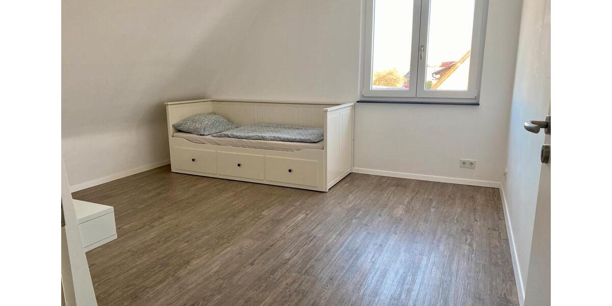 Einfamilienhaus Werneck - 5.5 Zimmer, 150 m&sup2;, 2.200&euro; | Angebot:26026458