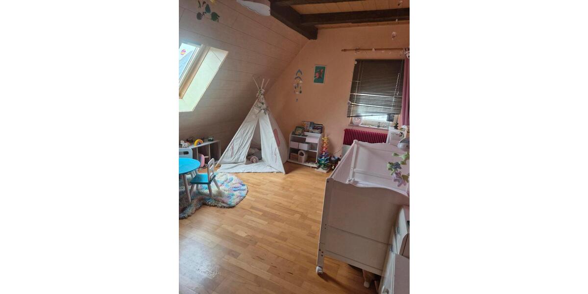 Einfamilienhaus Sulzfeld - 7 Zimmer, 208 m&sup2;, 209.000&euro; | Angebot:25870355