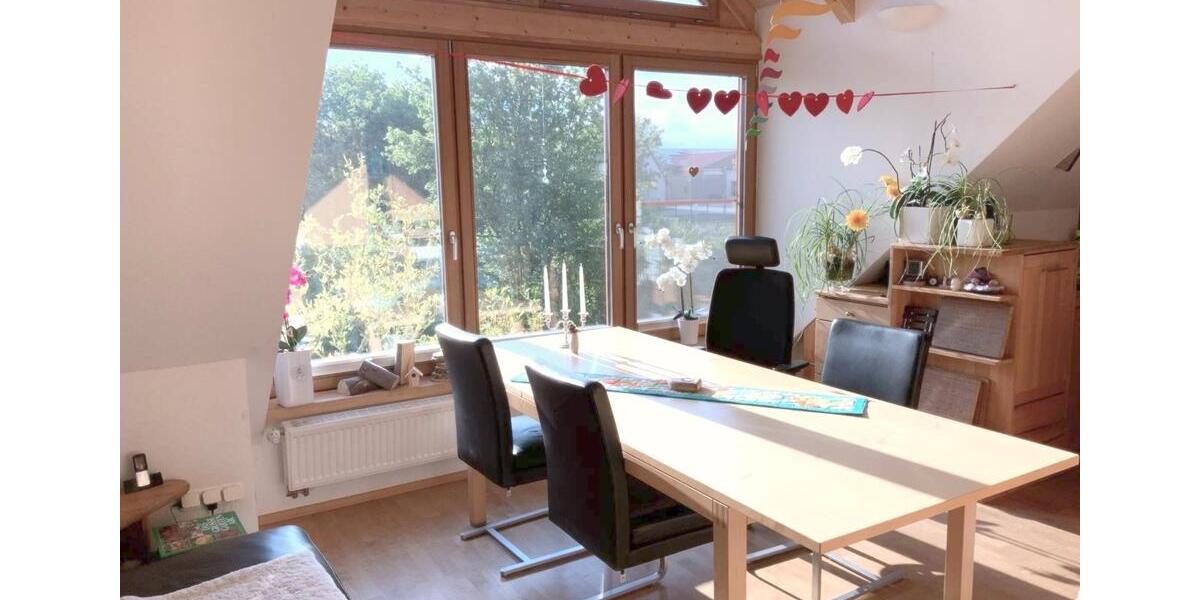 Etagenwohnung Volkach - 4 Zimmer, 115 m&sup2;, 1.250&euro; | Angebot:25639241