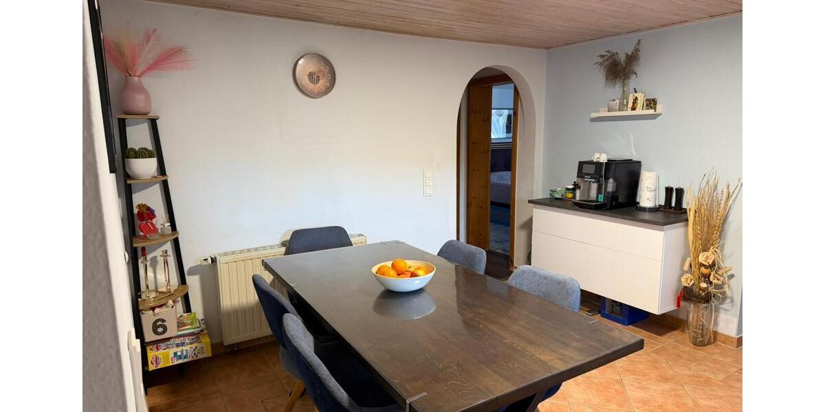 Etagenwohnung Rimpar - 4 Zimmer, 125 m&sup2;, 1.100&euro; | Angebot:26018667