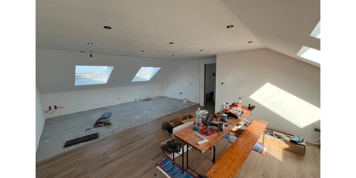 Dachgeschoßwohnung Knetzgau - 3 Zimmer, 70 m&sup2;, 700&euro; | Angebot:26045180