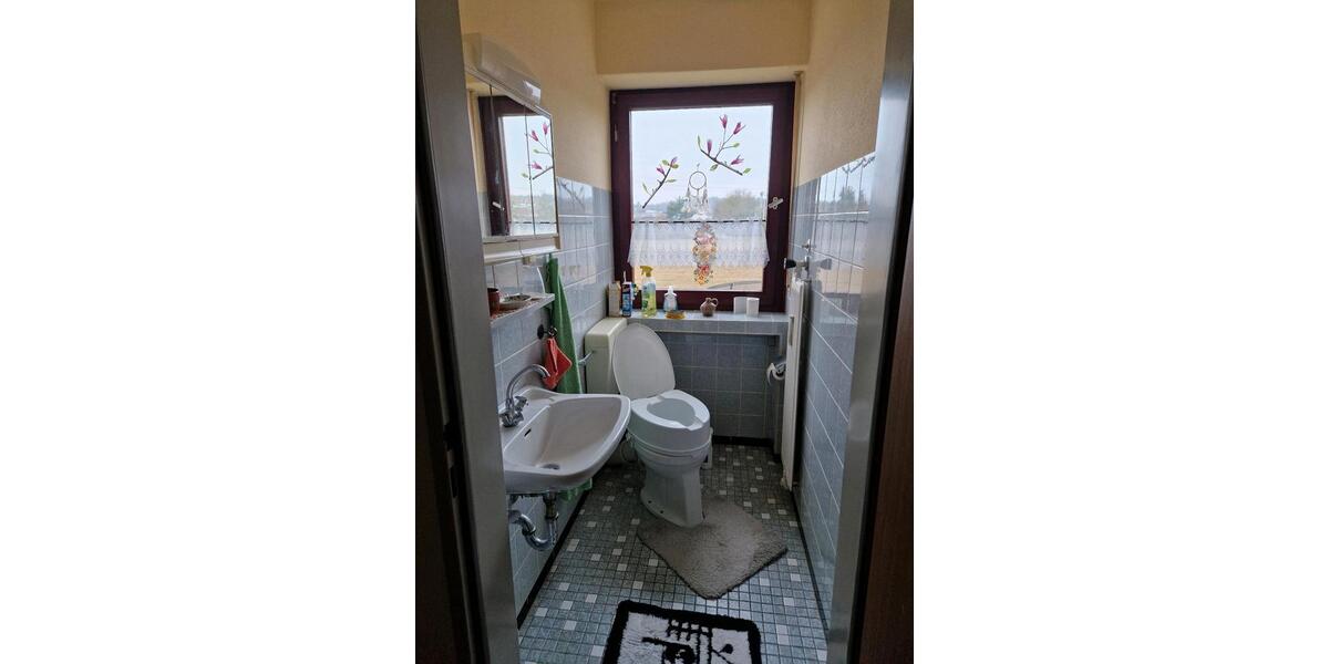 Etagenwohnung Oerlenbach - 4.5 Zimmer, 108 m&sup2;, 800&euro; | Angebot:25305096