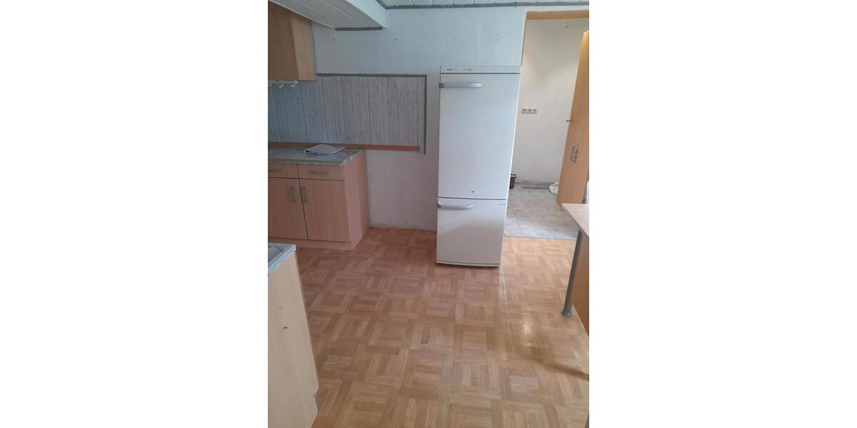 Dachgeschoßwohnung Niederwerrn - 1 Zimmer, 10 m&sup2;, 290&euro; | Angebot:25415498