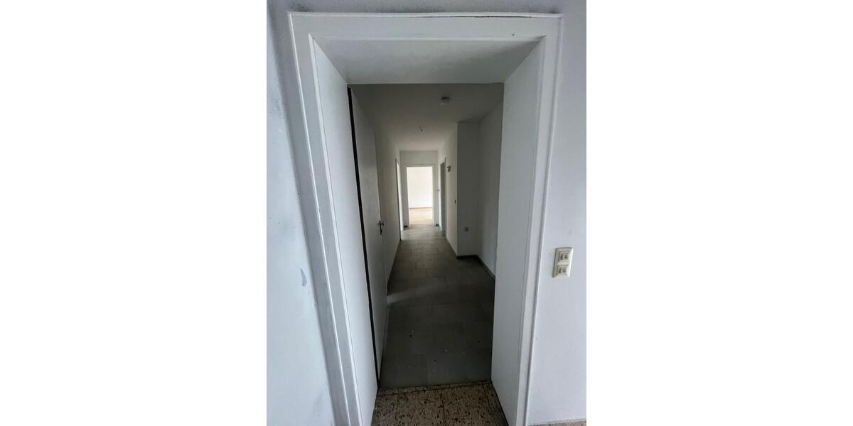 Etagenwohnung Dittelbrunn - 3 Zimmer, 100 m&sup2;, 850&euro; | Angebot:25875128