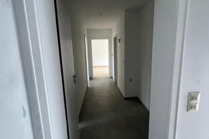 Wohnung Dittelbrunn - 3 Zimmer, 100 m&sup2;, 850&euro; | Angebot:25875128