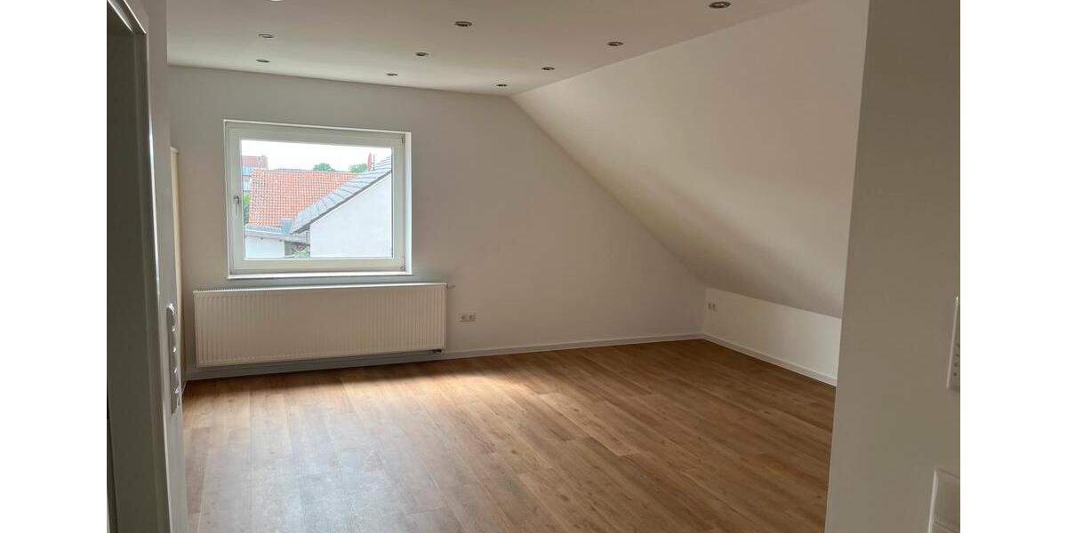 Dachgeschoßwohnung Grafenrheinfeld - 3 Zimmer, 65 m&sup2;, 650&euro; | Angebot:26686962