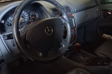 Mercedes-Benz ML 430 280.000 km 4.500 &euro; Arnstein 97450