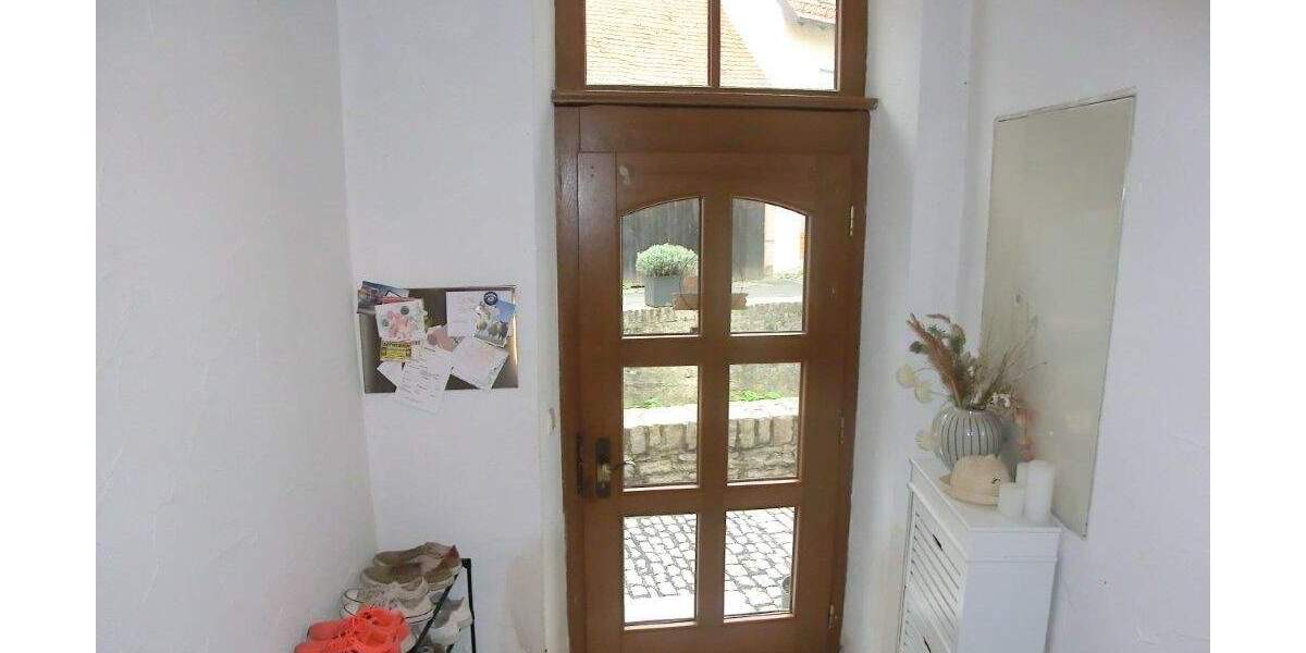 Bauernhaus, Landhaus Dettelbach - 5 Zimmer, 170 m&sup2;, 148.000&euro; | Angebot:25877190