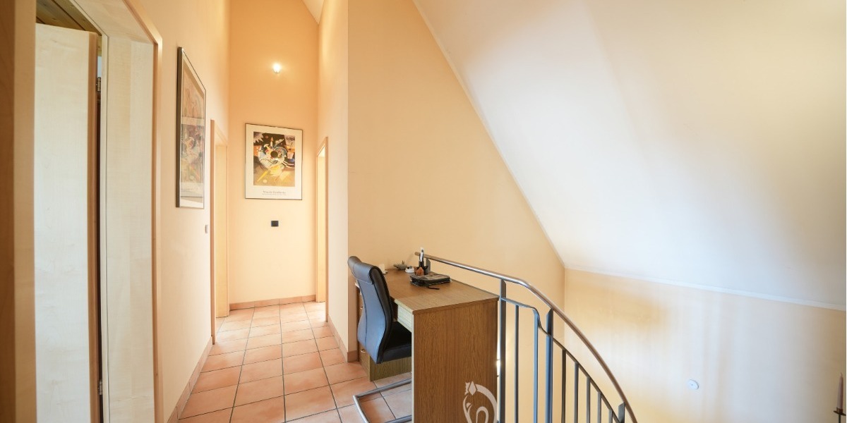 Traumhaftes Ensemble: Energieeffizientes (A) Einfamilienhaus mit Büro, großem Innenhof & Garten - Mehrfamilienhaus, Wohnhaus Fahr Fahr | Angebot:25907599