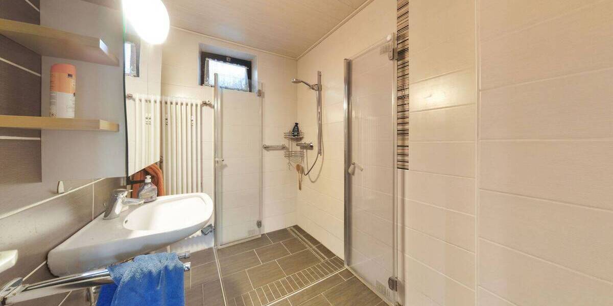 Mehrfamilienhaus, Wohnhaus Hofheim Eichelsdorf - 7 Zimmer, 210 m&sup2;, 220.000&euro; | Angebot:26475693