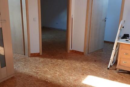 Wohnung Lülsfeld - 6 Zimmer, 95 m&sup2;, 600&euro; | Angebot:25968150