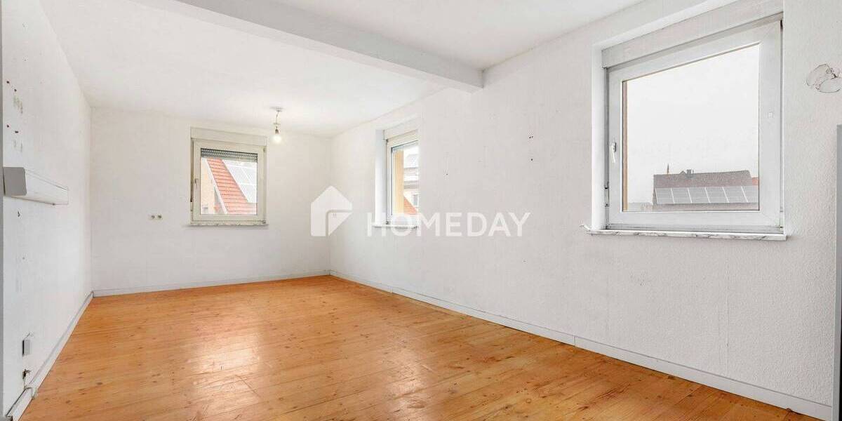 Einfamilienhaus Bergtheim Opferbaum - 8 Zimmer, 220 m&sup2;, 335.000&euro; | Angebot:25684249